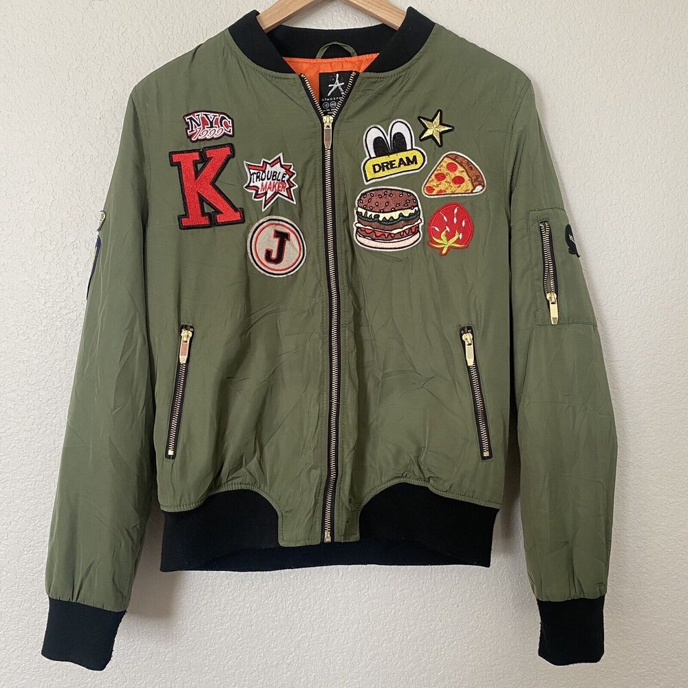 Atmosphere Sz 8 women’s Green Jacket with patches